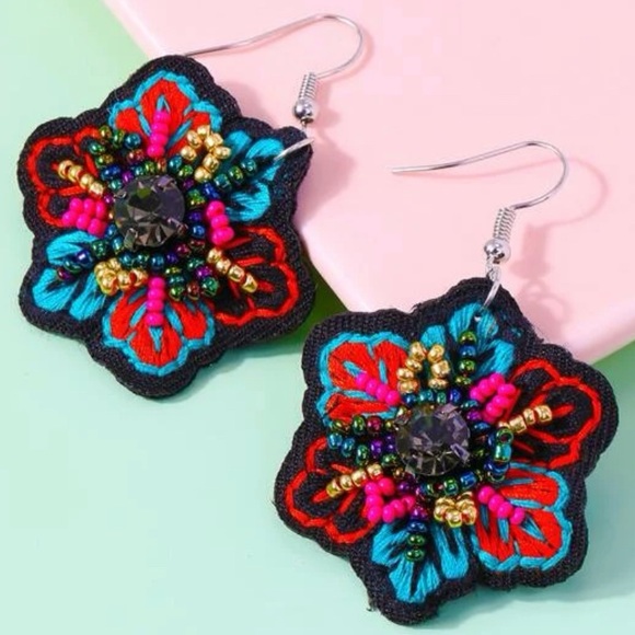 🎉HP🎉 🦋 3/$24 Colorful embroidered and beaded floral earrings / NWOT - Picture 2 of 4